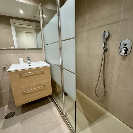 Port Of Center - Eaw Homes Apartment